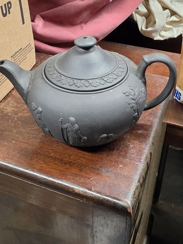Wedgwood black basalt teapot - wedgwood,