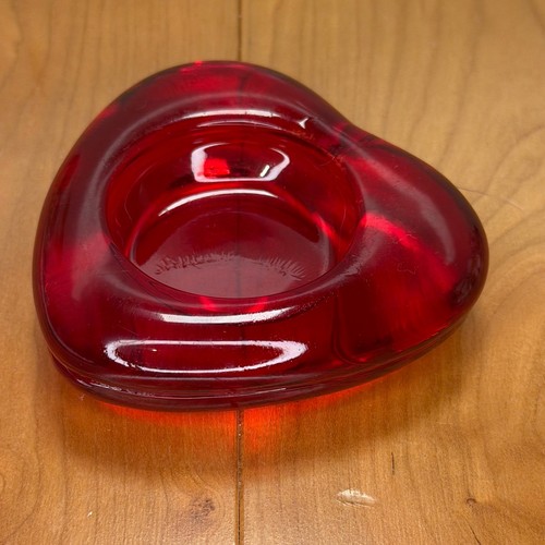Red art glass heart - red,