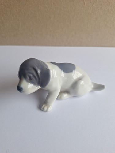 Small royal copenhagen dog - royal,