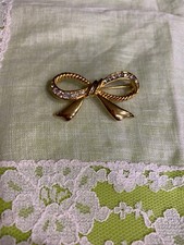 Vintage Gold Tone Rhinestone