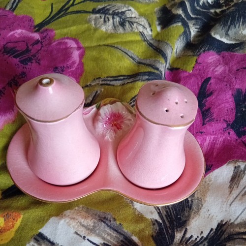 Small vintage royal - vintage, winton