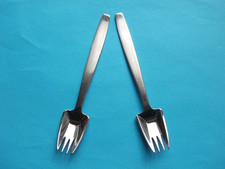 TWO VINERS SPLAYDS (18cm):-