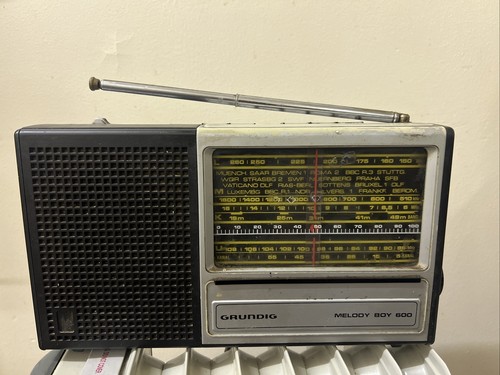 Vintage radio grundig - vintage, melody