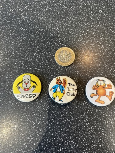 Three vintage button badges - vintage,