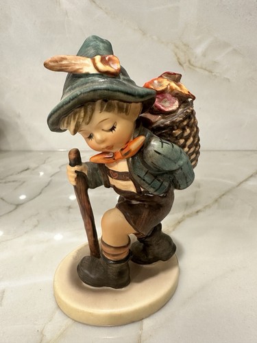 Hummel goebel figurine - goebel,