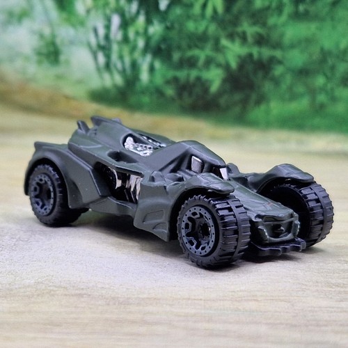 Hot wheels batmobile - wheels,