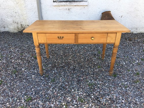 Vintage pine kitchen table - ,