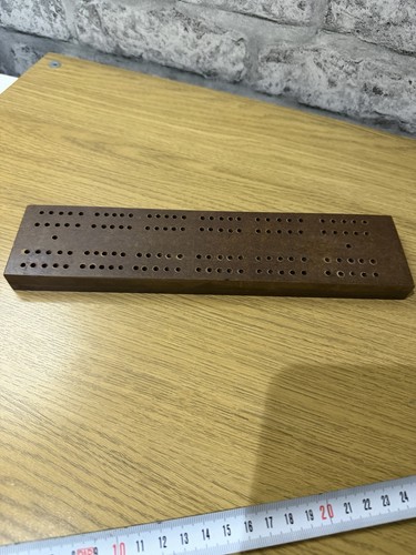 Vintage wooden cribbage board - wooden,