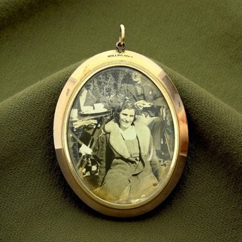 Antique large oval open locket - oval,
