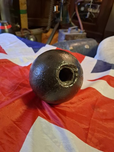 Royal navy 12lb cannonball - 12lb,