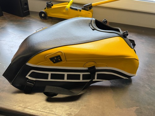 Bagster motorcycle yellow - motorcycle,