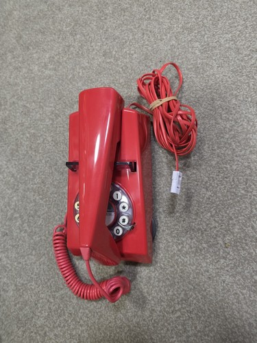 Wild wolf ltd vintage red - wild, ltd.
