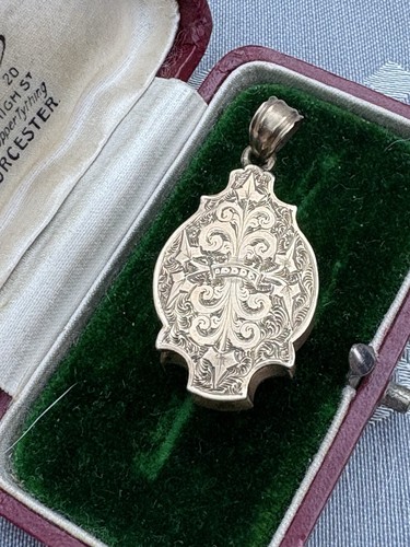 Antique shield shape - shape, gold