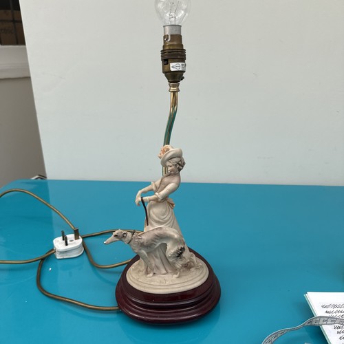 Capodimonte merli lady with - b,