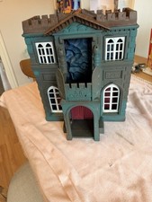 Batcave/wayne manor  player -