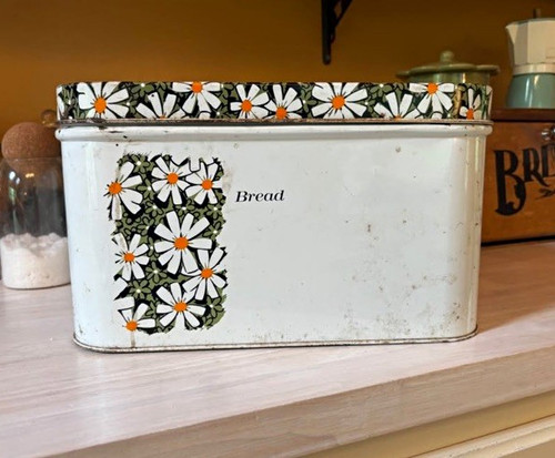Vintage style metal - metal, bread