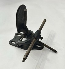 Antique Singer Knee Control