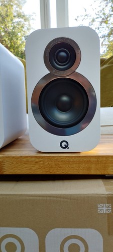 Acoustics 3010i compact - q,