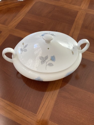 Wedgwood ice rose handled oval - wedgwood,