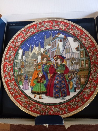 Royal worcester xmas past - royal,