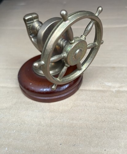 Ships wheel vintage style - ships,