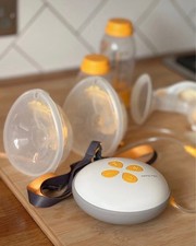 Medela Swing Maxi Breast Pump Double Electric Breastpump Hands Free