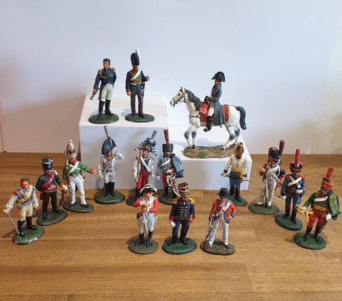 Del prado figures assorted - figures, 16