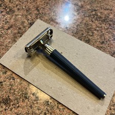 Vintage blue Gillette Slim Twist top to open safety Razor 1960s