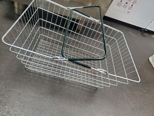Vgc metal wire - shopping, basket