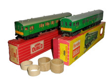 HORNBY DUBLO 2-RAIL 2250 SR ELECTRIC MOTOR COACH & 4150 DRIVING TRAILER COACH