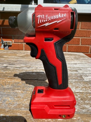 Milwaukee m18blidr 18v impact - 18v,