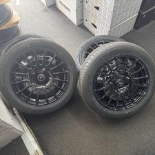 Ex Display 18" Ford Transit
