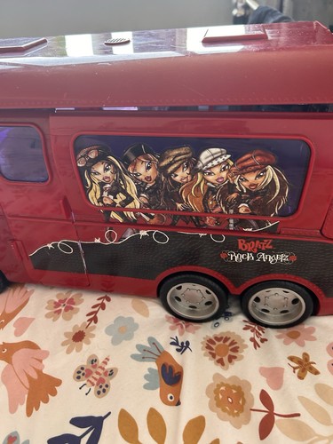 Bratz flashback fever - flashback, tour