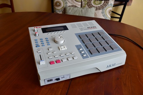 Akai mpc2000 midi - akai,