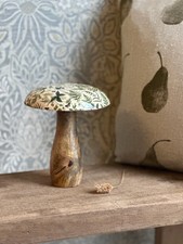 Wooden Fern Toadstool