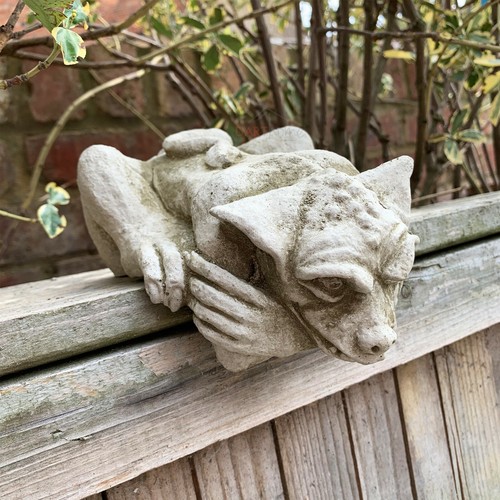 Stone peeping gremlin garden - peeping,