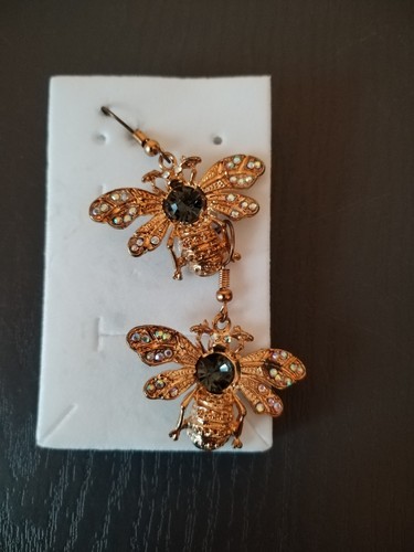 Betsey johnson honeybee - johnson,
