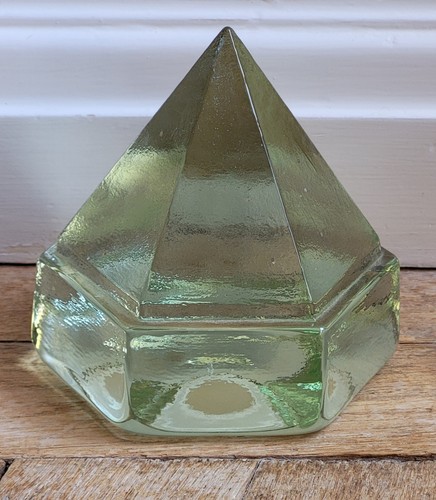 Vintage light green ships - green,