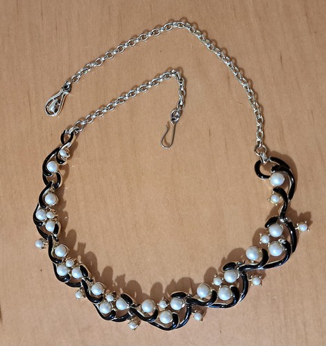 Vintage coro necklace gold - vintage,