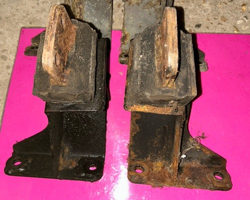 Rover sd1 engine mounts 5 - v8, 3.5