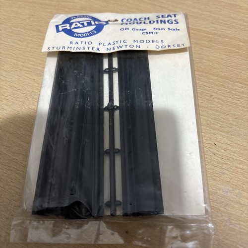 Coach seat mouldings half - seat, (3