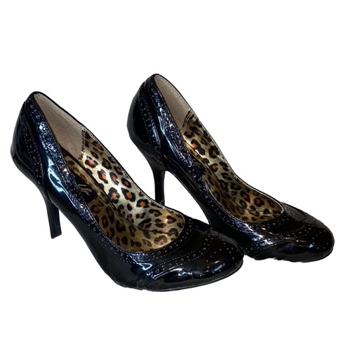 Pin couture wingtip pumps - pin,