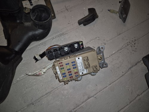Dashboard fuse board - dashboard, subaru