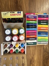 8 Sets of Painting Supplies