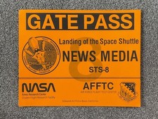 RARE  SPACE SHUTTLE STS 8 CHALLENGER  VEHICLE ACCESS  GATE PASSES NEWS MEDIA