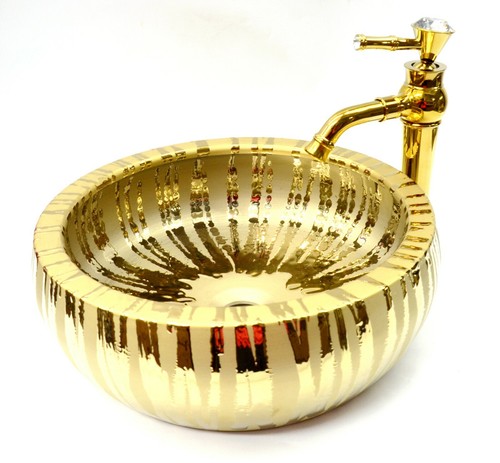 Gold waterfall bathroom - gold,