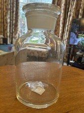 pharmacy chemist apothecary