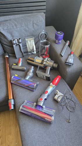 Dyson cyclone v10 absolute - dyson,