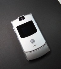 Vintage Motorola RAZR V3 VGA