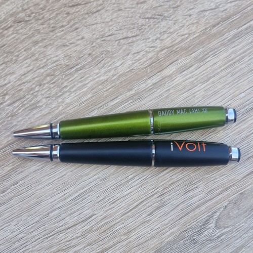 Matte black and green - matte,
